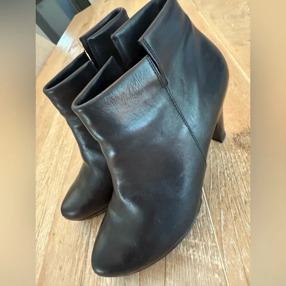 Paul Green Leather Heel Ankle Boots, Size 9.5 US EUC - Picture 10 of 11